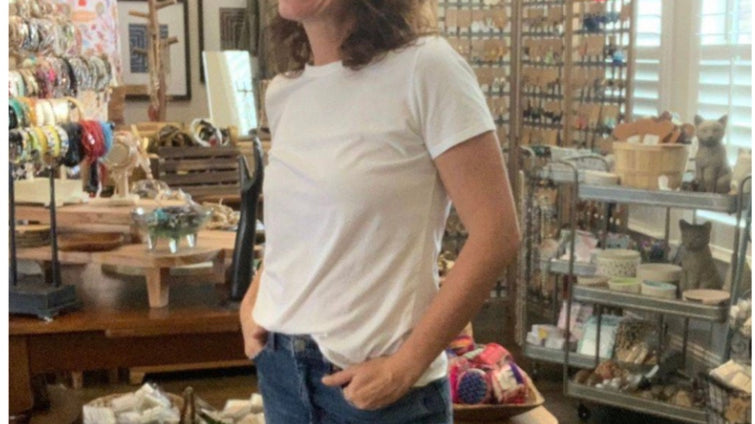 7 Timeless Ways to Wear a White T-Shirt and Jeans