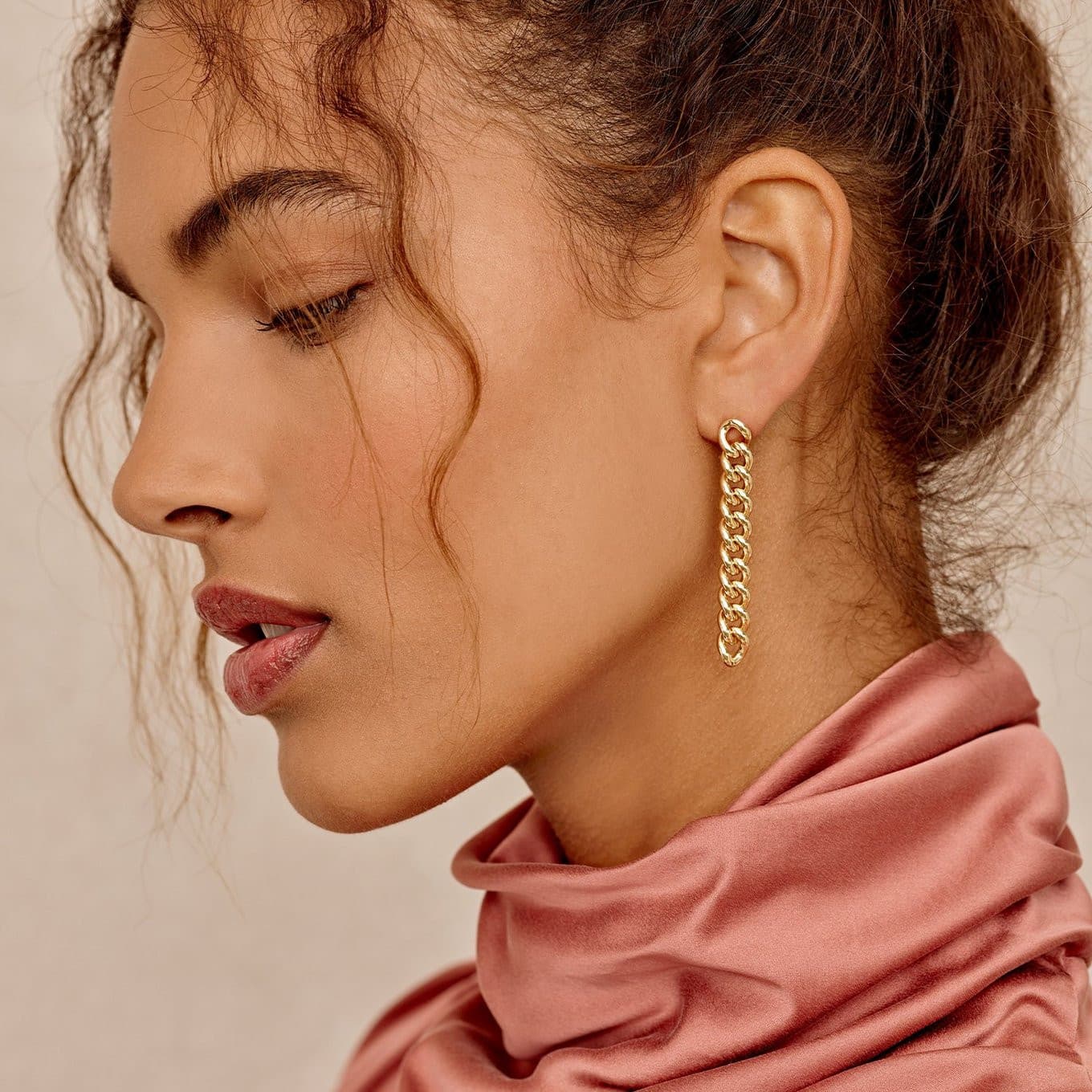Lou Link Drop Earrings (gold).