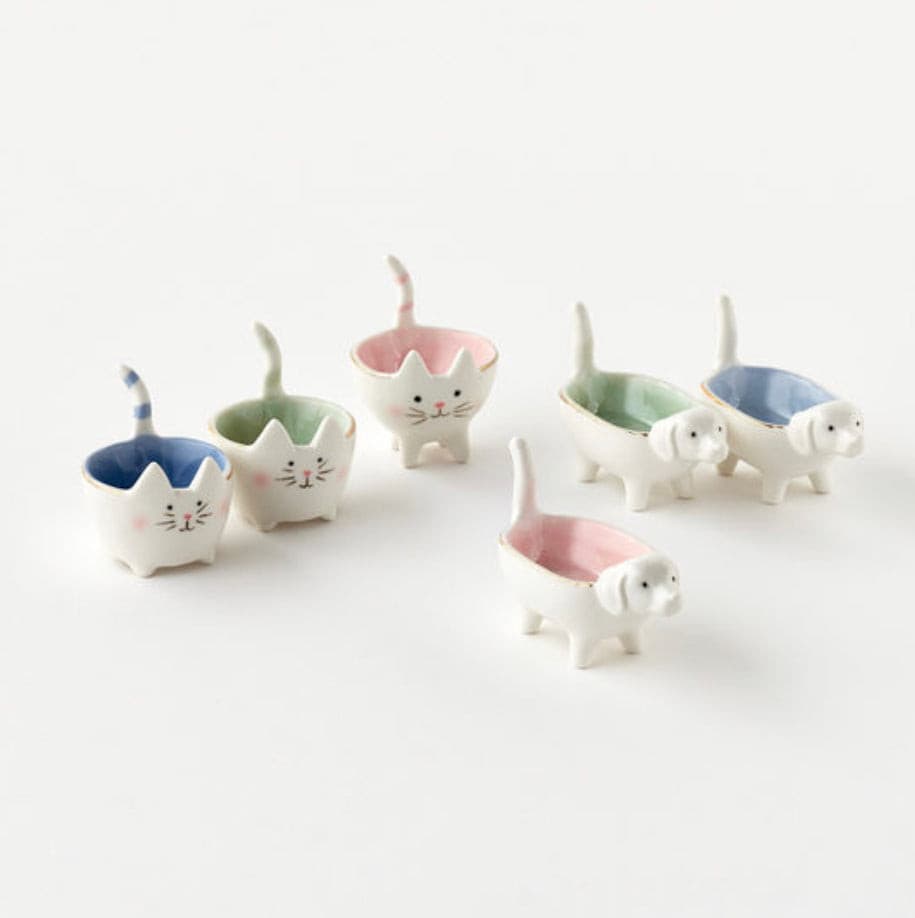 Assorted Dog & Cat Bowls.