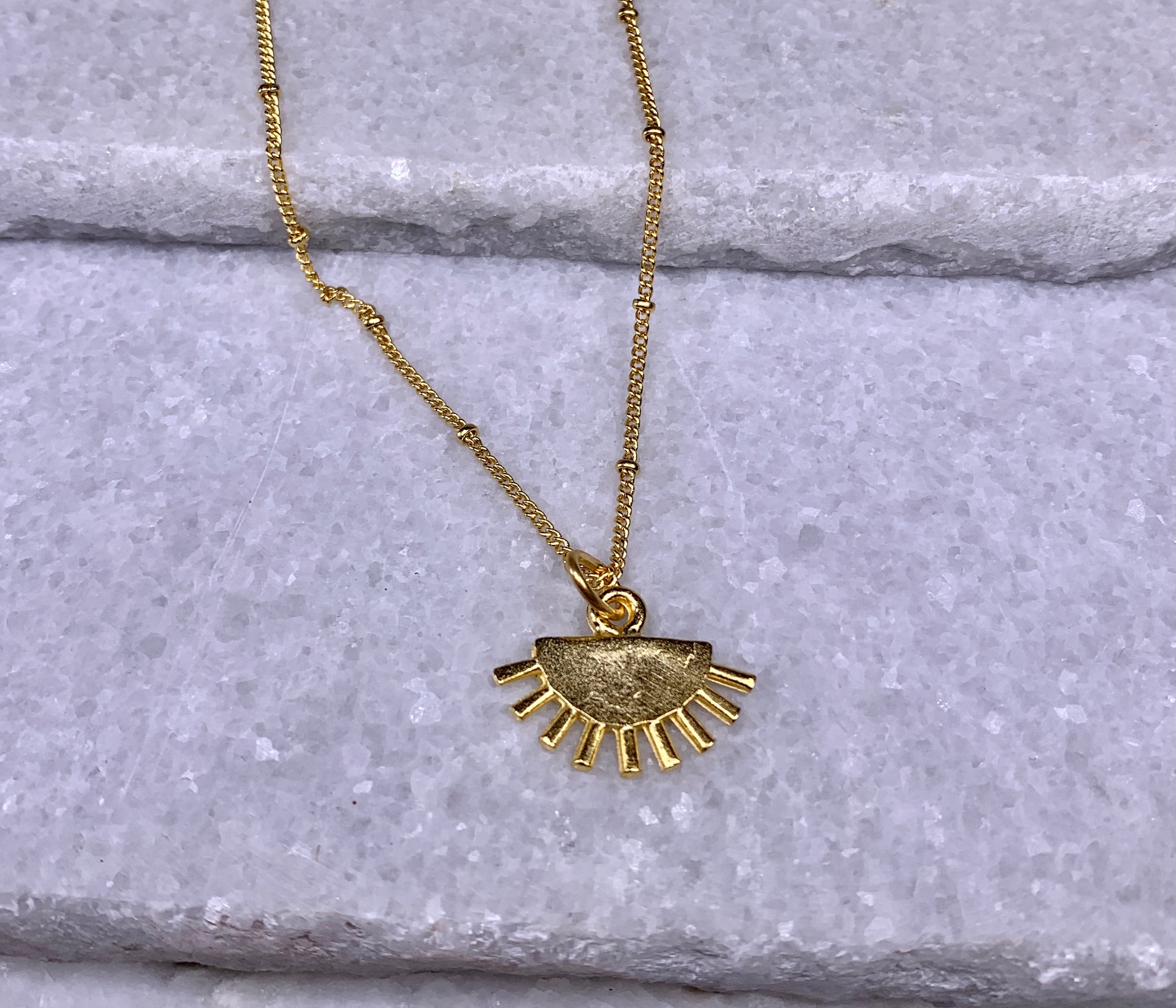 Susan Shaw Dainty Geometric Sun Necklace.