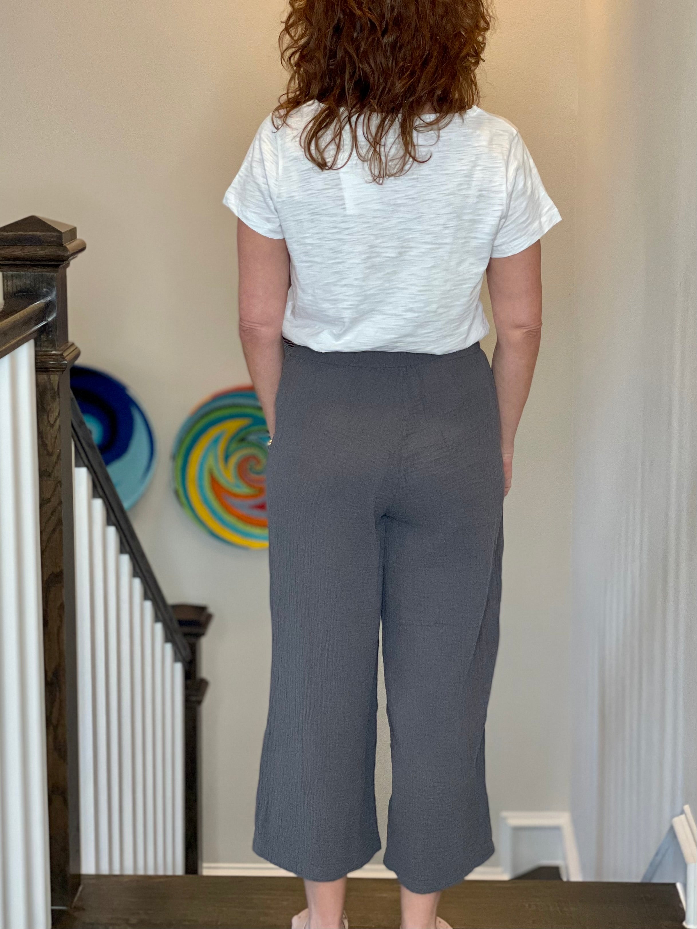 Cinched Waist Gauze Pant.
