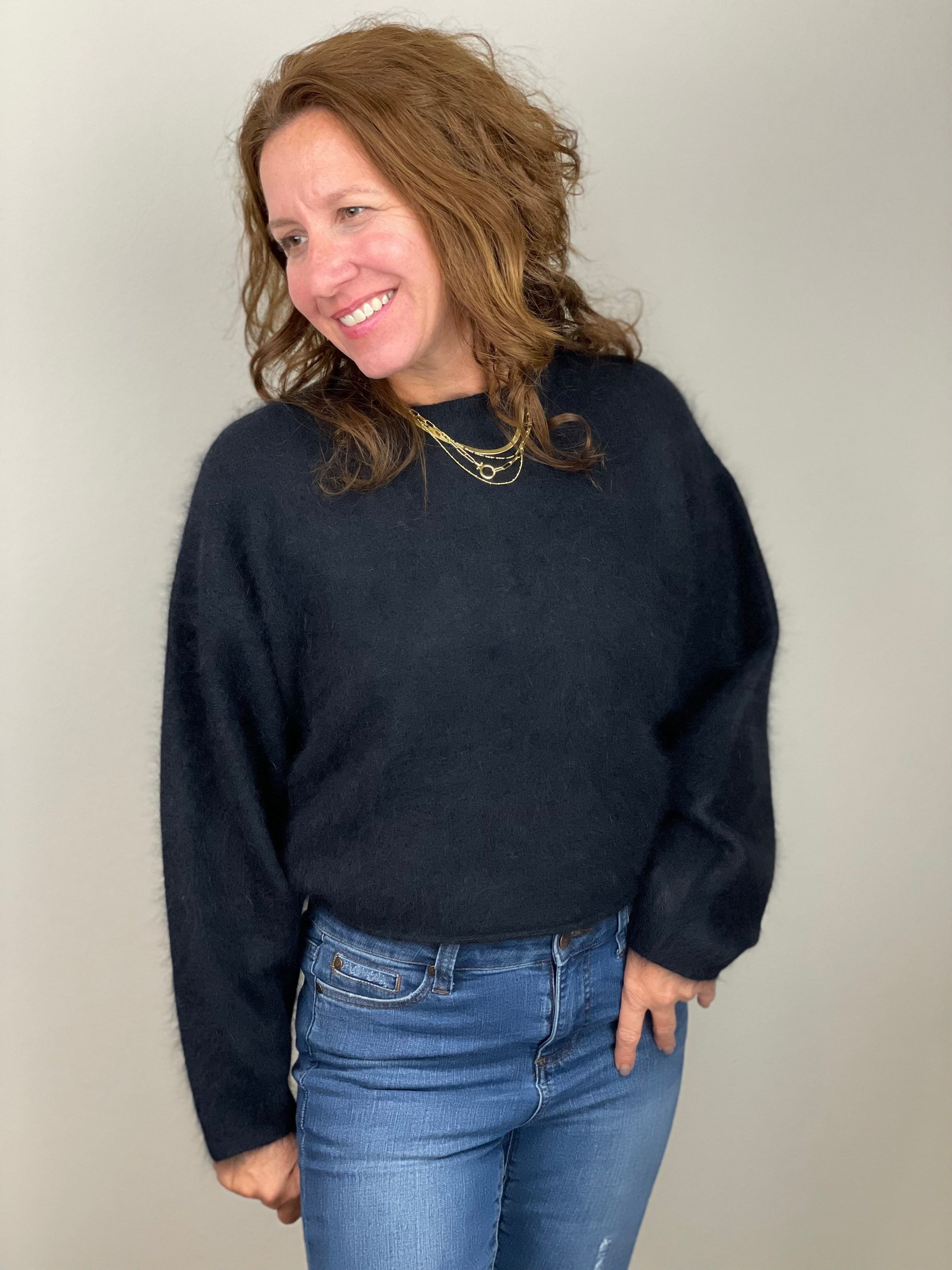 Udu Sweater in Black.