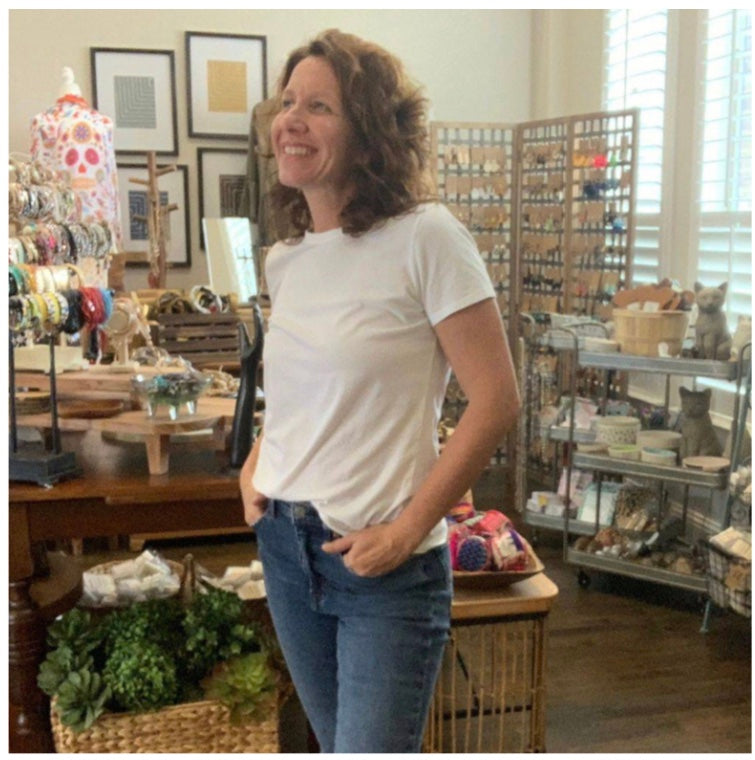 7 Timeless Ways to Wear a   White T-Shirt and Jeans