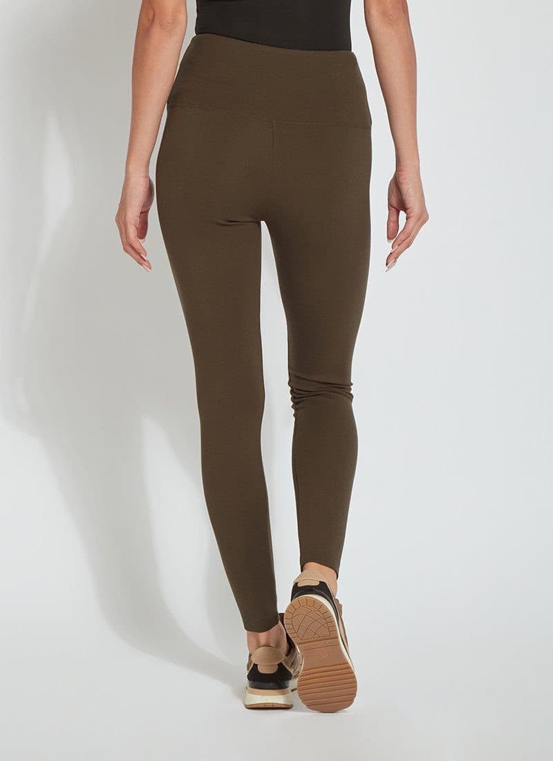 Lysse Signature Center Seam Legging in Deep Olive.