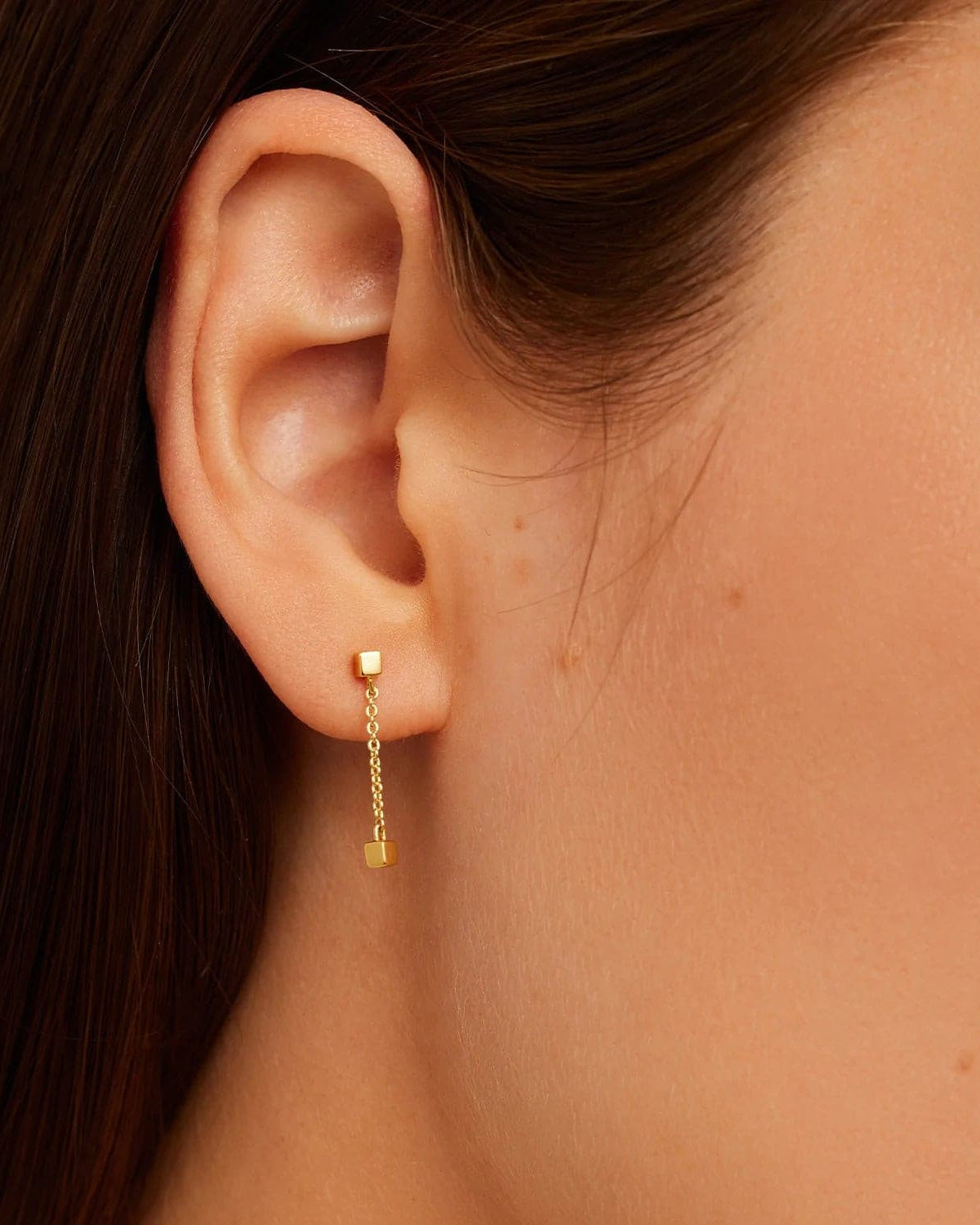 Gorjana Slater Earrings (gold).