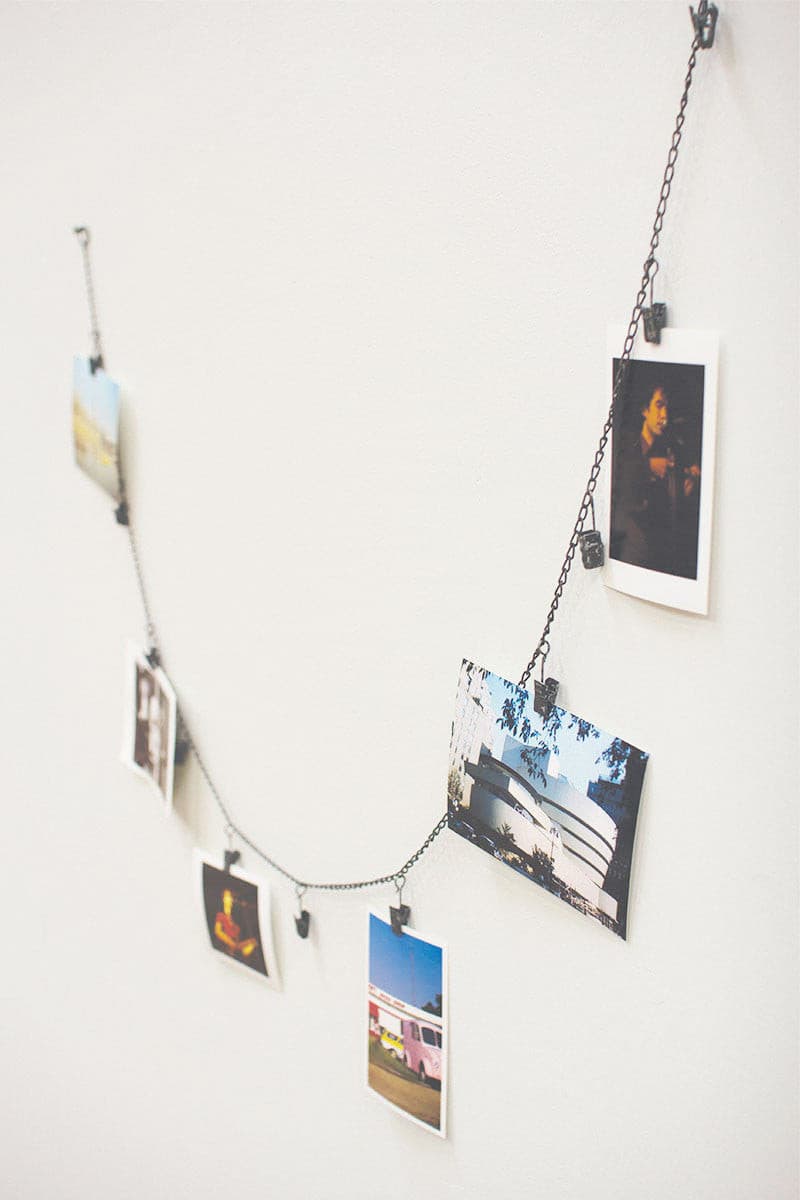 Chain Garland with Twelve Clips.