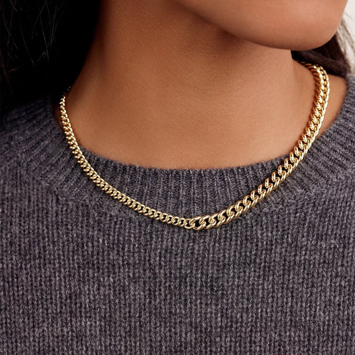 Lou Link Asymmetrical Necklace (gold).