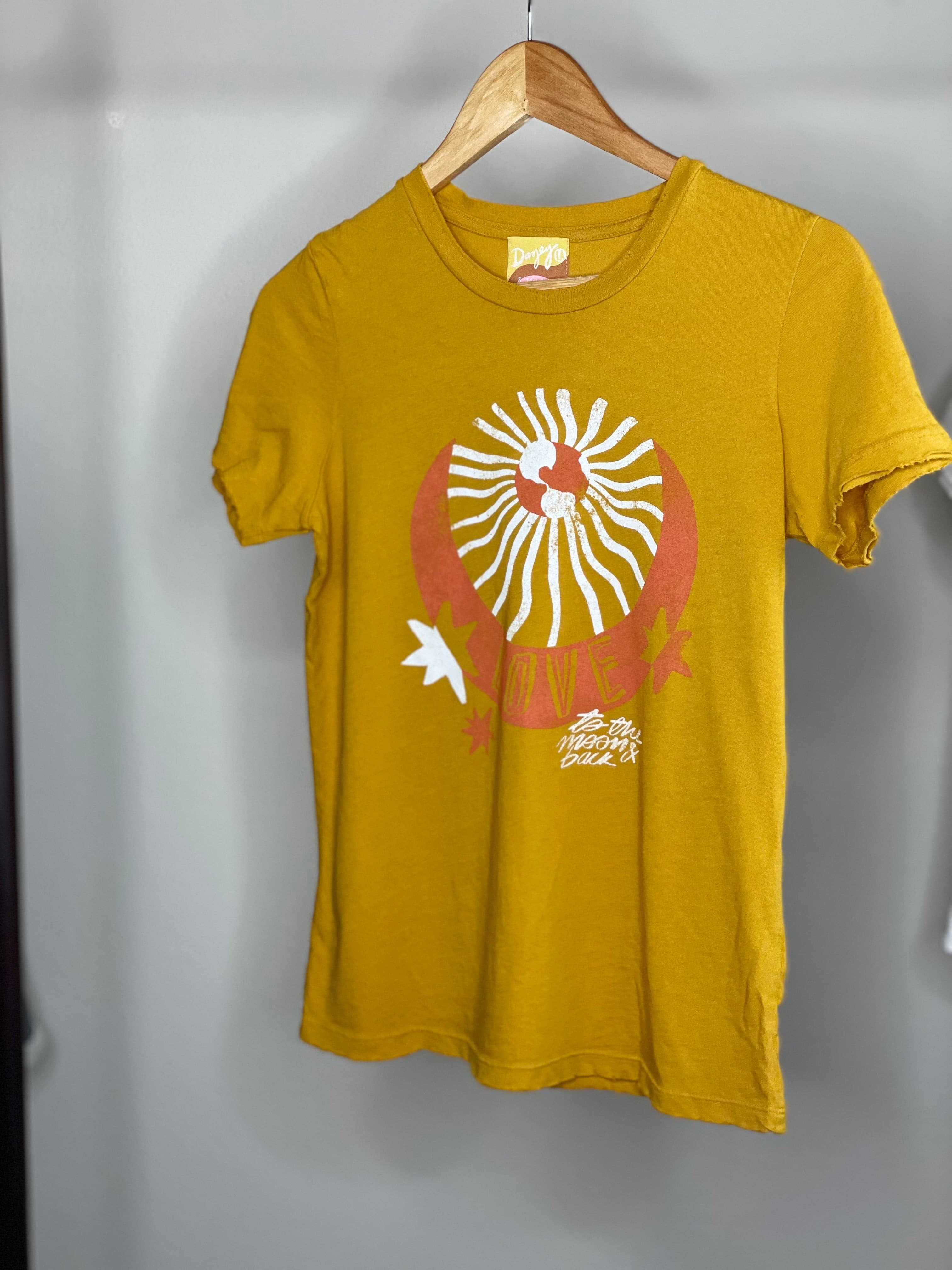 Dazey LA - Moon & Back Tee.