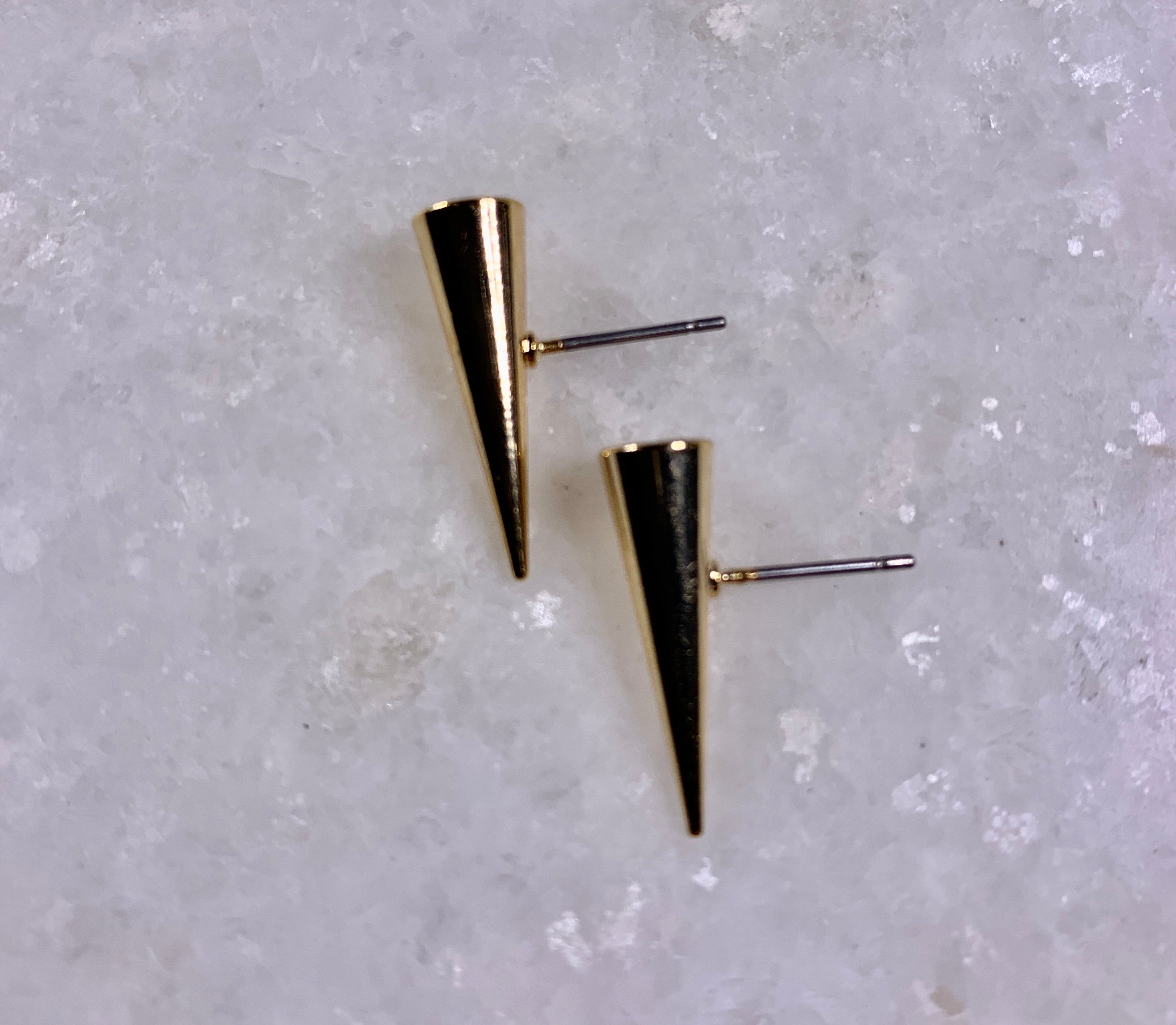 Pointe Earring.