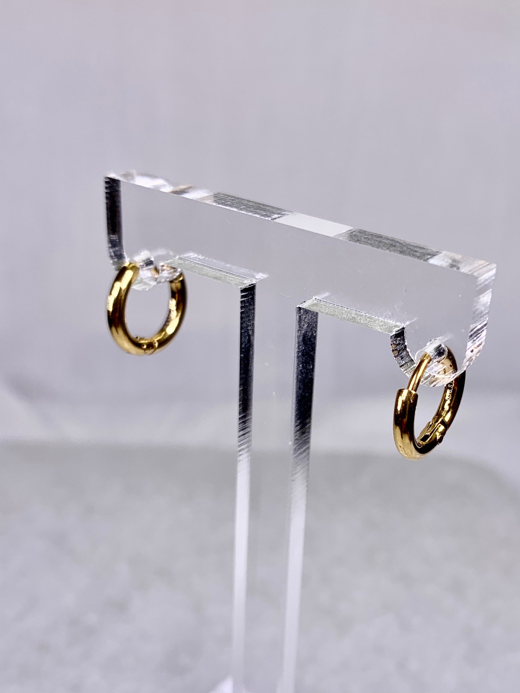 Small Huggie-Gold.