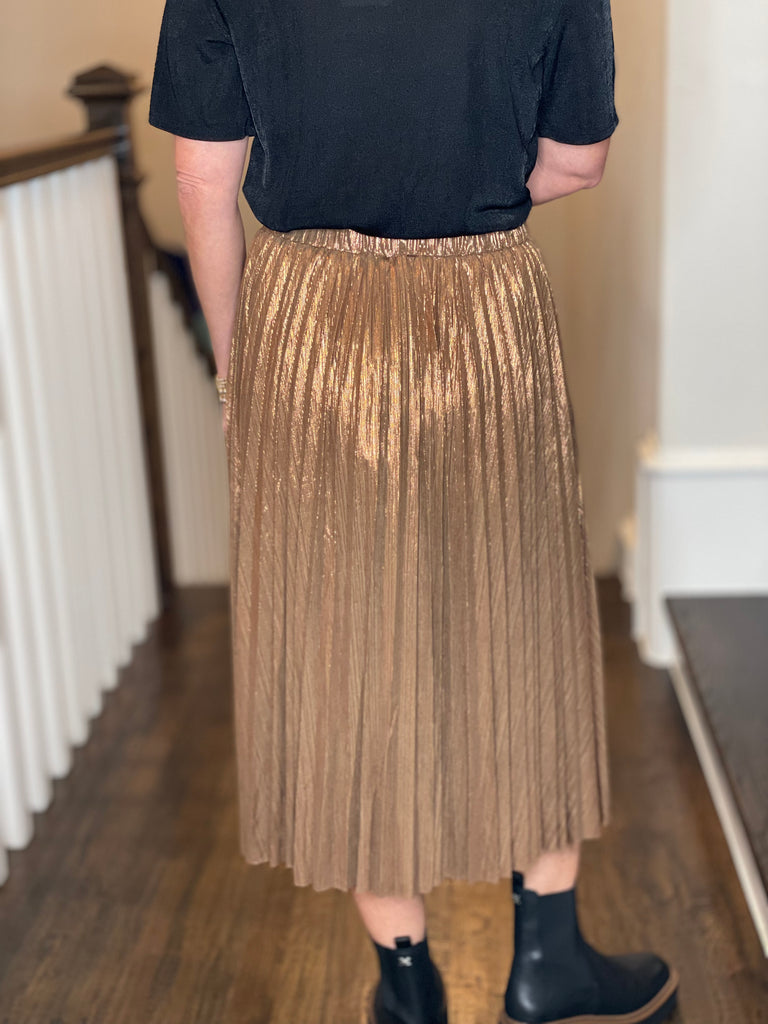 Molly Bracken Metallic Pleated Skirt in Rust – CAS curate.admire.style