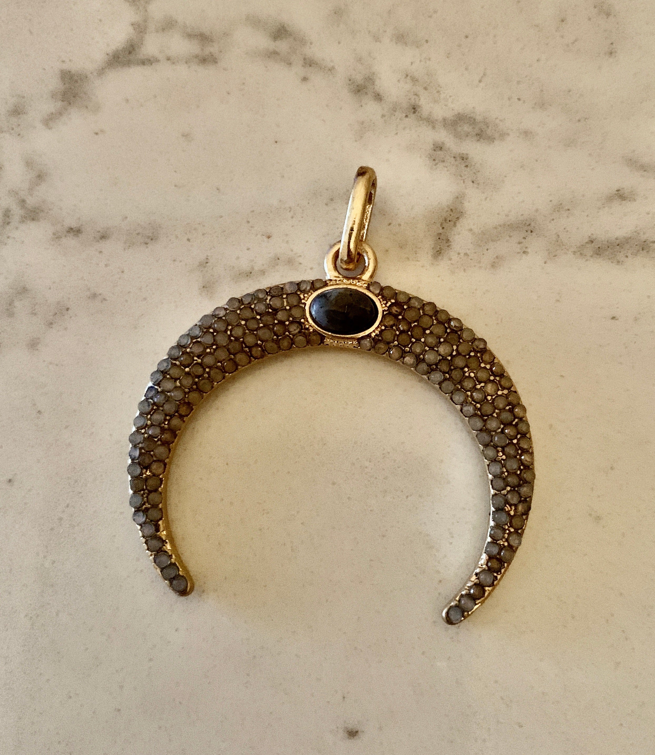 Crescent Moon Horn Charm - Gold.