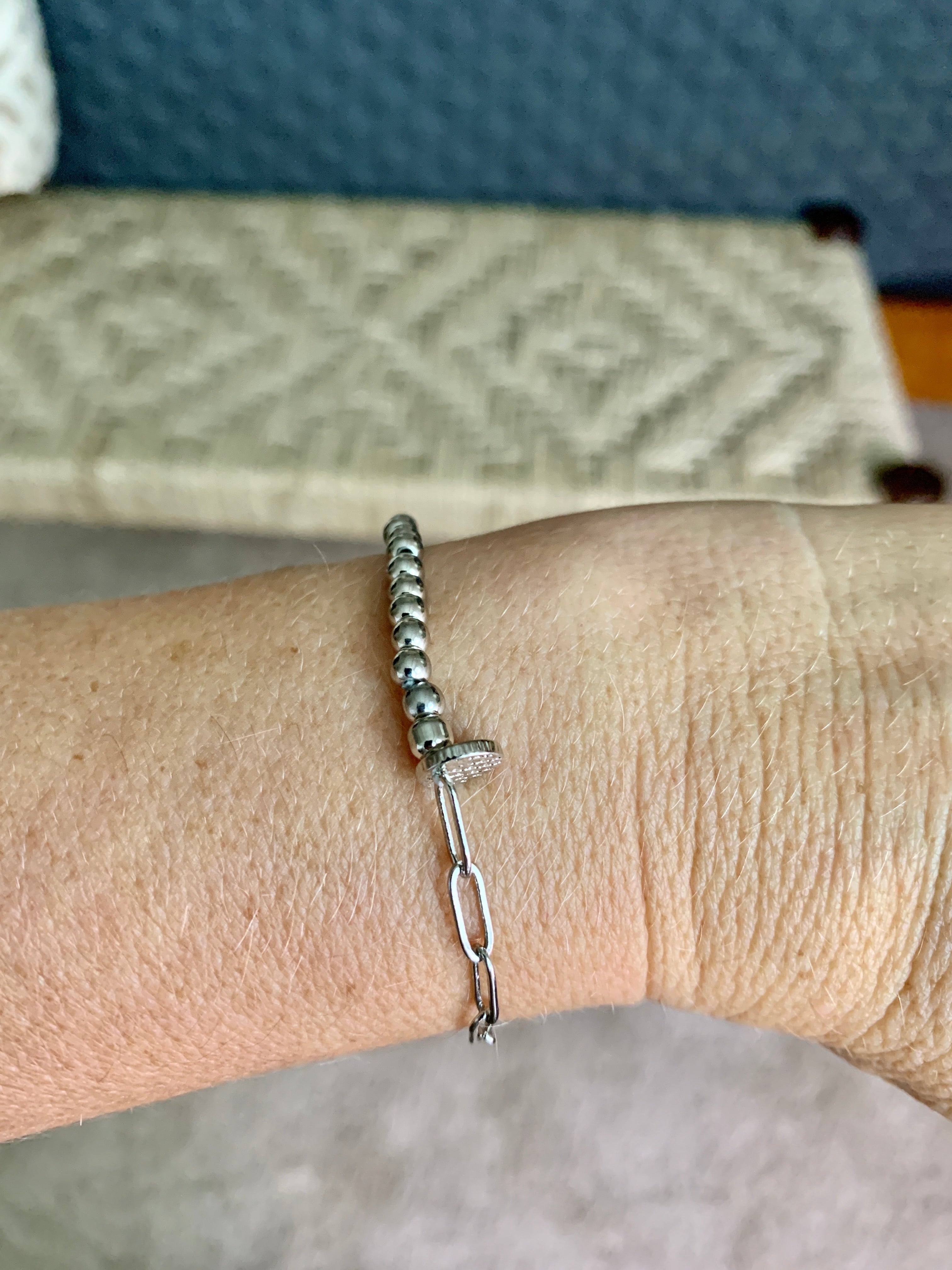 Small Metal Link & Bead Bracelet-Silver.