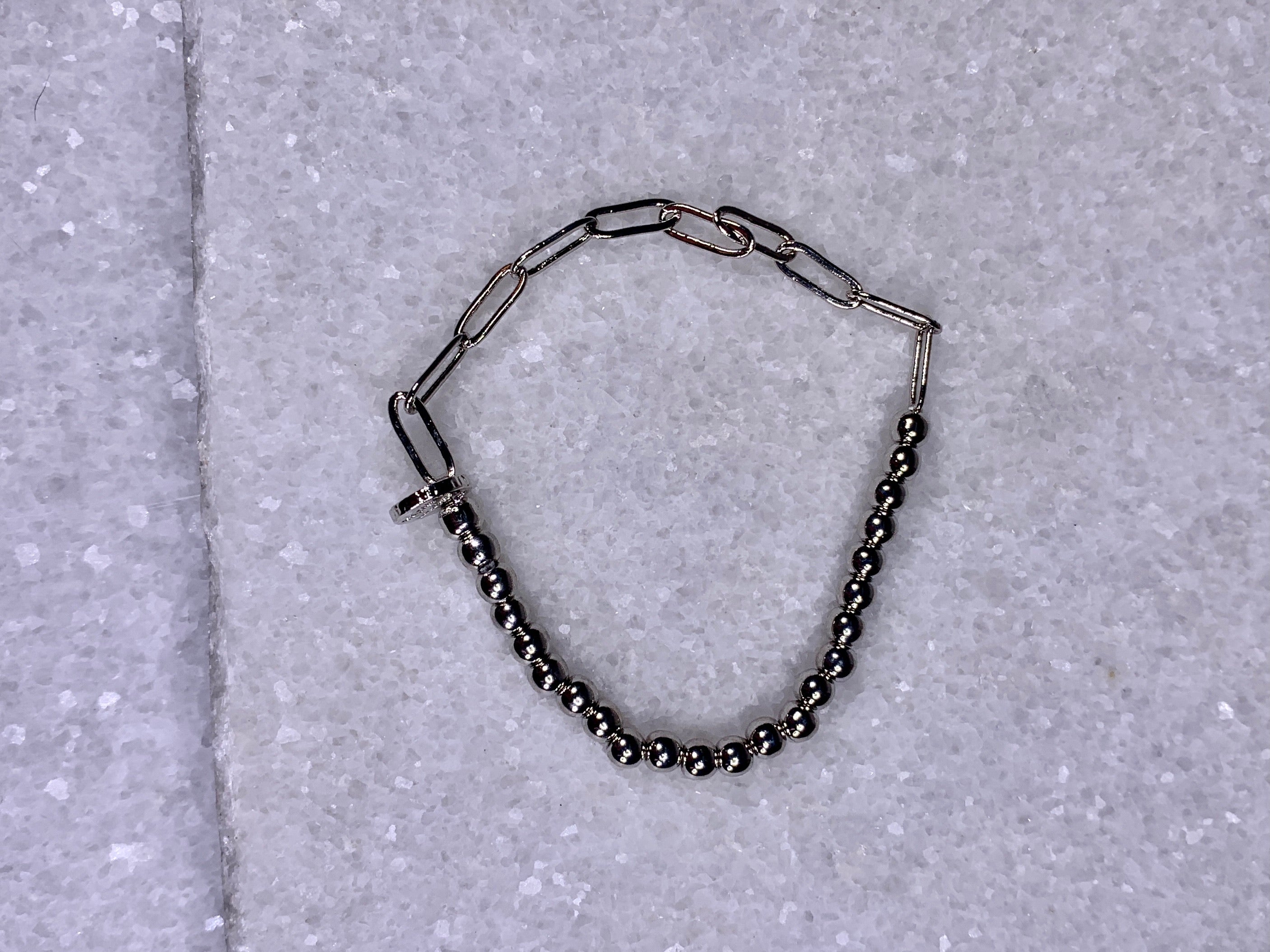 Small Metal Link & Bead Bracelet-Silver.