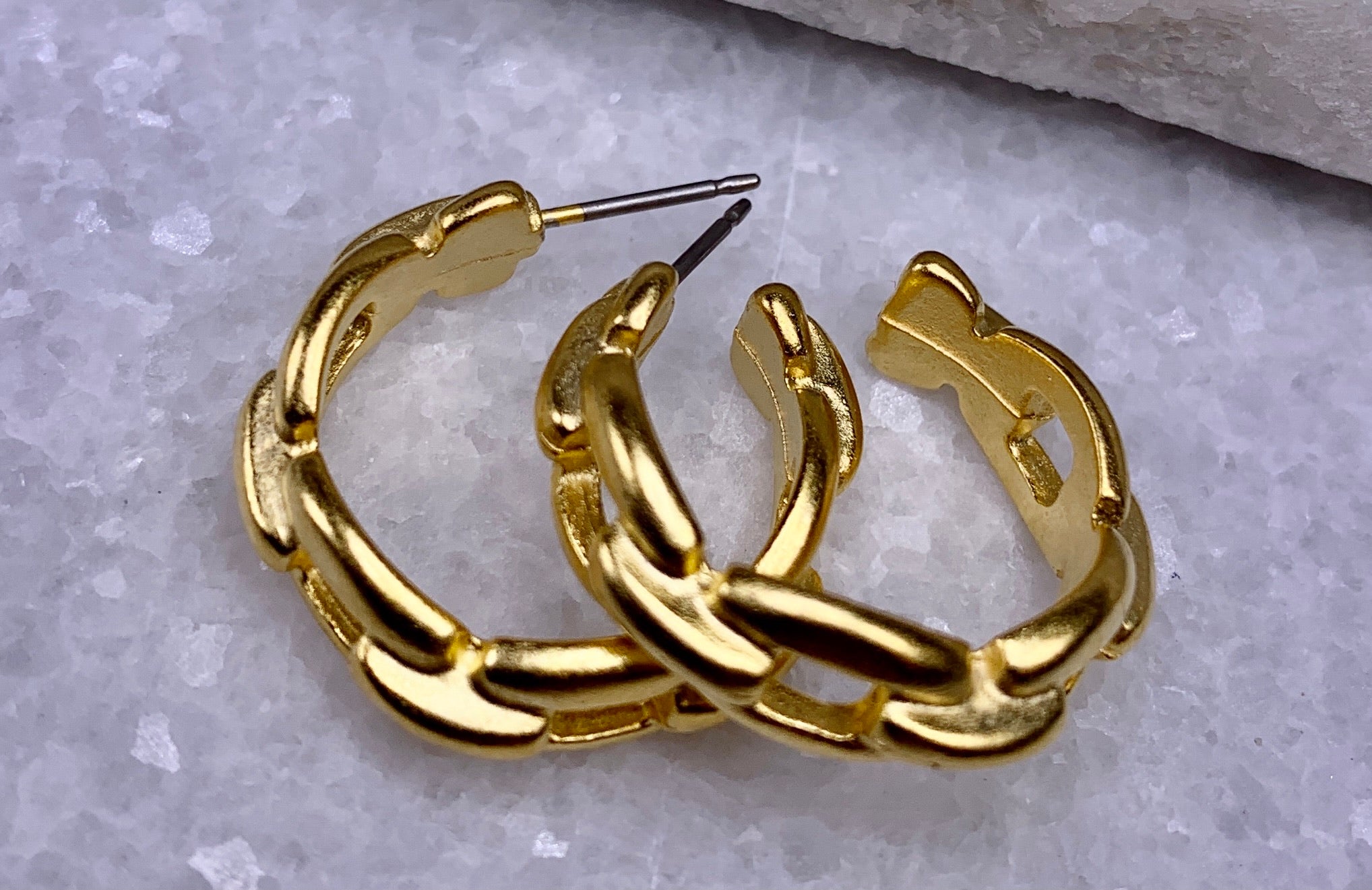 Susan Shaw Mini Chain Hoops.